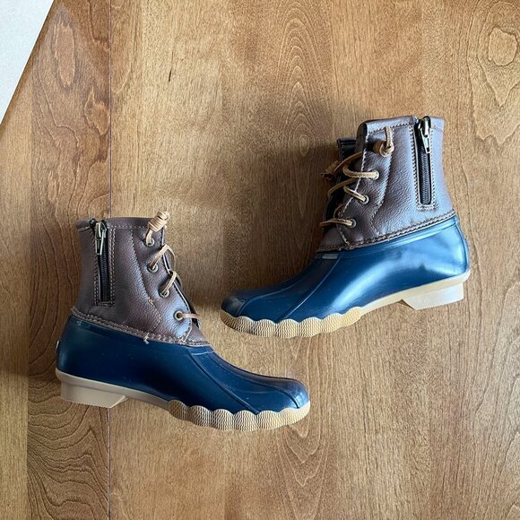 Sperry Saltwater boots girls 2 NIB - Picture 3 of 11